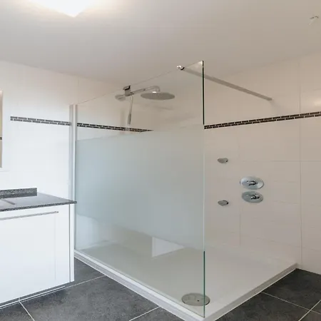In With Stunning Sea Views 아파트