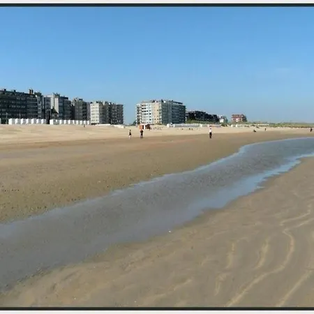 In With Stunning Sea Views 아파트