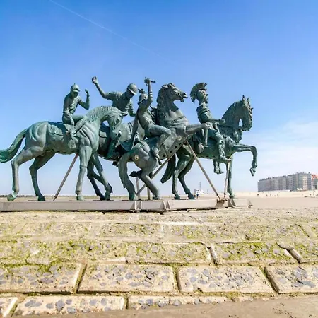 In With Stunning Sea Views